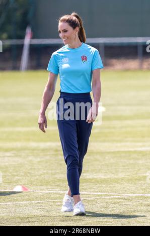 Maidenhead, Angleterre. ROYAUME-UNI. 07 juin 2023. Catherine, princesse de Galles, participe à des exercices de rugby lorsqu'elle visite le club de rugby de Maidenhead pour discuter de la campagne Shaping US et du rôle que la communauté joue dans le soutien aux enfants. Credit: Anwar Hussein/Alay Live News Banque D'Images