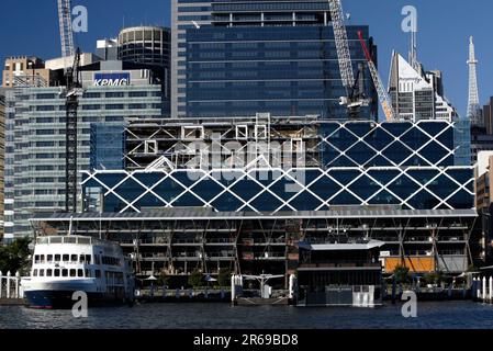 Une rue Shelley, d’une valeur de plus de $360 millions d’AUD, est la dernière étape du quartier de King Street Wharf, d’un milliard de dollars, de Brookfield Multiplex, dont le projet sera achevé d’ici juin 2009. One Shelley Street rapproche d'un pas l'achèvement global du quartier de King Street Wharf, qui a été développé au cours des neuf dernières années. Durant cette période, King Street Wharf est devenu l'un des quartiers les plus populaires de Sydney. Banque D'Images