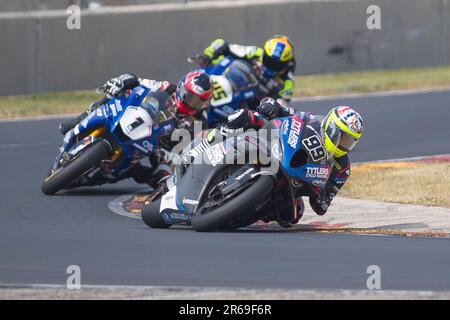 04 juin 2023: Lac Elkhart, WI - #99 PJ Jacobsen et #1 bataille de Jake Gagne lors de la finale de la course de Superbike MotoAmerica à Road America à Elkhart Lake, WI - Mike Wulf/CSM Banque D'Images