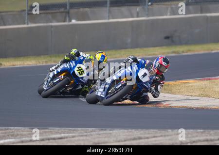 04 juin 2023: Lac Elkhart, WI - #45 Cameron Petersen et #1 bataille de Jake Gagne lors de la finale de la course de Superbike MotoAmerica à Road America à Elkhart Lake, WI - Mike Wulf/CSM Banque D'Images