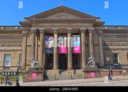 À l'extérieur de la Walker Art Gallery, William Brown St, Liverpool, L3 8EL Banque D'Images