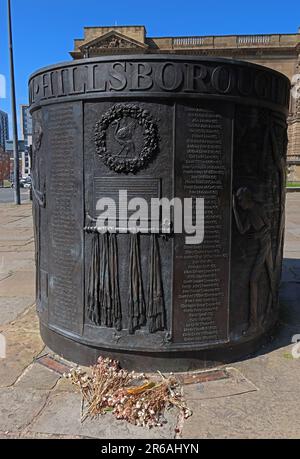 Hillsborough Monument Memorial, au 96, Tom Murphy, St John's Gardens, Old Haymarket, Liverpool , Merseyside, Angleterre, Royaume-Uni, L1 6ER Banque D'Images