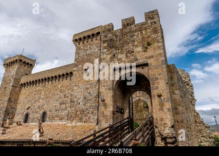 Rocca Monaldeschi della Cervara Forteresse, Bolsena, Italie Banque D'Images