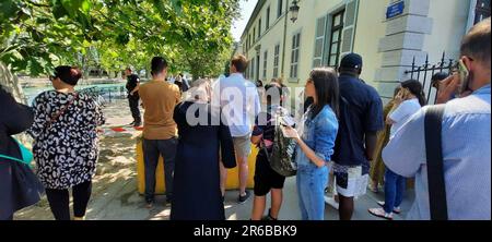 Annecy, France. 08th juin 2023. © richard vivon/radio France/Maxppp - richard vivon/radio France/Maxppp, 08/06/2023 cinq personnes, dont quatre enfants, blessees lors d'une écoute au cours d'un Annecy - attaque de couteau à Annecy : Sept blessés, dont six enfants, un homme arrêté Un homme a été arrêté ce jeudi matin à Annecy (haute-Savoie), soupçonné d'avoir attaqué sept personnes avec un couteau. Six jeunes enfants sont parmi les victimes. Credit: MAXPPP/Alay Live News Banque D'Images