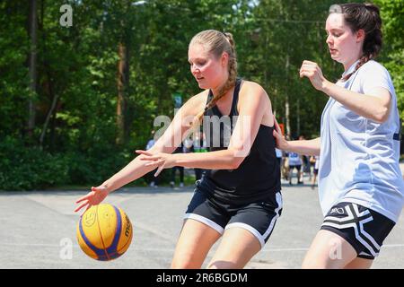 Compétition de basket-ball 3x3. Duisburg, Allemagne 08.06.2023. Jour 1 des Jeux de la Ruhr 23. Pendant quatre jours, les athlètes amateurs se disputent dans des disciplines allant du DMX au Water Polo. Credit: News NRW / Alamy Live News Banque D'Images