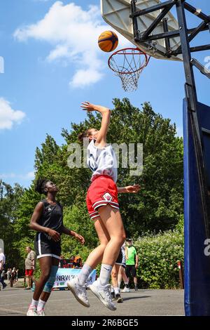 Compétition de basket-ball 3x3. Duisburg, Allemagne 08.06.2023. Jour 1 des Jeux de la Ruhr 23. Pendant quatre jours, les athlètes amateurs se disputent dans des disciplines allant du DMX au Water Polo. Credit: News NRW / Alamy Live News Banque D'Images