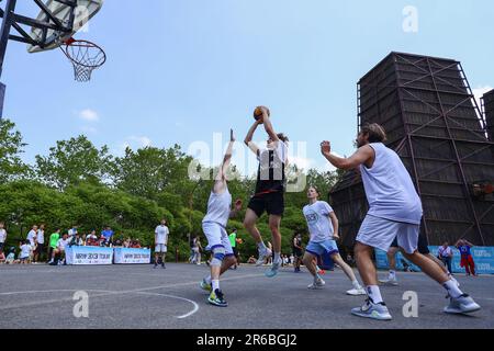 Compétition de basket-ball 3x3. Duisburg, Allemagne 08.06.2023. Jour 1 des Jeux de la Ruhr 23. Pendant quatre jours, les athlètes amateurs se disputent dans des disciplines allant du DMX au Water Polo. Credit: News NRW / Alamy Live News Banque D'Images