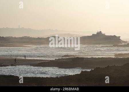 La côte atlantique à Oualidia, au Maroc Banque D'Images