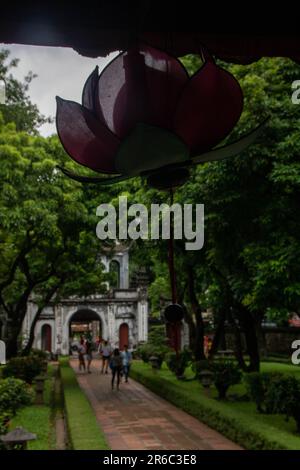 À Hanoi, Vietnam, on, 2-09-2019, Temple de la littérature ou Van Miếu, dédié à Confucius et accueillant la première université nationale du Vietnam. Banque D'Images