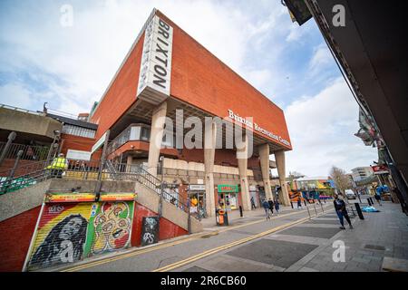LONDRES, MARS 2023 : Centre de loisirs de Brixton. Un centre sportif polyvalent au coeur de Brixton. Banque D'Images