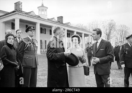 La princesse Margaret et Lord Snowdon visitent Mount Vernon, Virginie, États-Unis, Warren K. Leffler, États-Unis Collection de photographies du magazine News & World Report, 16 novembre 1965 Banque D'Images