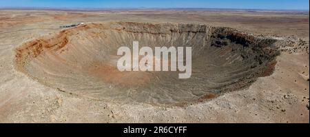 Photographie aérienne de Meteor Crater, près de Winslow, Arizona, États-Unis. Banque D'Images