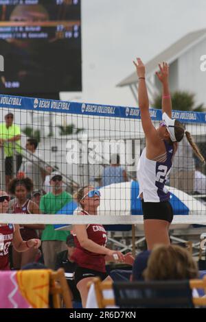 NCAA Women's Beach Volleyball Championships 2023 tenu à Gulf Shores, Alabama, États-Unis. Banque D'Images