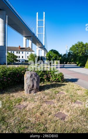 Stralsund, Allemagne. 08th juin 2023. Monument du soulèvement populaire sur 17 juin 1953 dans le GDR (République démocratique allemande) à la 'Platz des 17. Juni' commémore le soulèvement populaire de la RDA sur 17 juin 1953 dans la ville hanséatique. (À dpa 'la quasi-révolution: 70 ans après le soulèvement populaire dans la RDA') Credit: Stefan Sauer/dpa/Alay Live News Banque D'Images