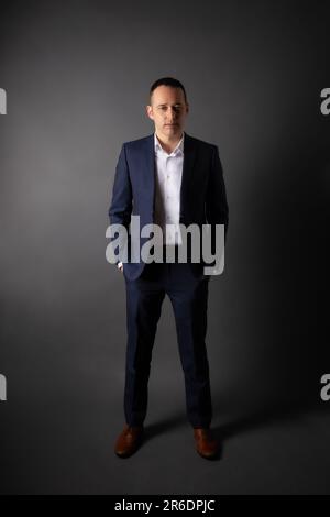 Ron Leshem, écrivain et producteur de télévision israélo-américain, créateur de l'EUPHORIE originale (refaite par HBO). Photographe : EVA Rachel Tine Banque D'Images