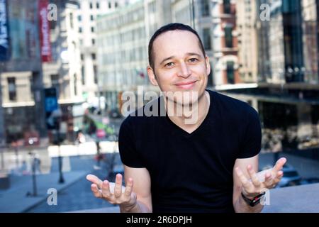 Ron Leshem, écrivain et producteur de télévision israélo-américain, créateur de l'EUPHORIE originale (refaite par HBO). Photographe : EVA Rachel Tine Banque D'Images