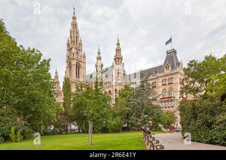 Vienne, Autriche - 17 juin 2018 : l'hôtel de ville de Vienne (allemand : Wiener Rathaus) est le siège du gouvernement local de Vienne, situé sur la Rathausplatz dans l'in Banque D'Images