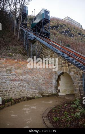 Le funiculaire de South Cliff, à Scarborough, a été le premier en Grande-Bretagne à avoir ouvert ses portes en 1875 Banque D'Images