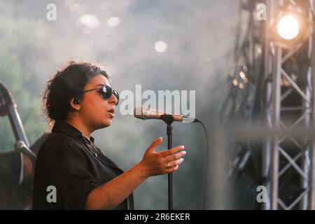 Copenhague, Danemark. 08th juin 2023. Le chanteur, compositeur et producteur pakistanais Arooj Aftab joue un concert lors du festival de musique danois Syd for Solen 2023 à Copenhague. (Crédit photo : Gonzales photo/Alamy Live News Banque D'Images