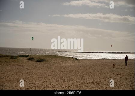 Parachute surfeur à Clacton sur la mer Banque D'Images