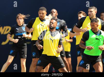 Patrice Evra (au centre) lors d'une session de formation à Champneys Tring, en prévision du match de football 2023 de l'UNICEF, dimanche. Date de la photo: Vendredi 9 juin 2023. Banque D'Images