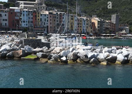 Portovenere est un beau village de Ligurie. Les belles maisons colorées étaient très friands de Byron et Shelley, en fait le golfe des poètes est ici. Banque D'Images