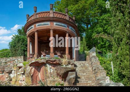 Temple du soleil dans le jardin botanique, Gleisweiler, Palatinat, Rhénanie-Palatinat, Allemagne, Europe Banque D'Images