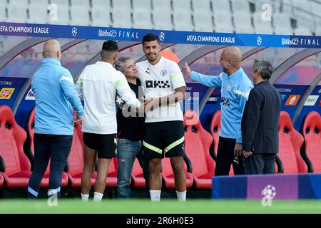 Istanbul, Turquie. 09th juin 2023. PEP Guardiola Manager de Manchester City et Rodof Manchester City pendant la session d'entraînement avant le match final de la Ligue des champions de l'UEFA entre le FC de Manchester City et le FC Internazionale au stade olympique Ataturk, à Istbyl, Turquie sur 9 juin 2023. Credit: Giuseppe Maffia/Alay Live News Banque D'Images