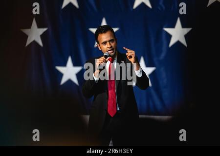 COLUMBUS, GA : Vivek Ramaswamy, candidat républicain à la présidence et homme d'affaires, parle lors de la convention d'État du GOP au Centre de congrès et de commerce de Columbus, en Géorgie, sur 8 juin 2023. (Photo de Jon Cherry pour le New York Times) GA GOP convention Credit: SIPA USA/Alay Live News Banque D'Images