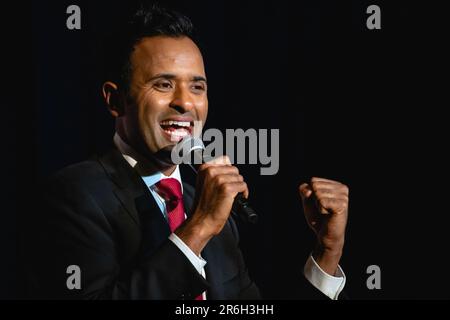 COLUMBUS, GA : Vivek Ramaswamy, candidat républicain à la présidence et homme d'affaires, parle lors de la convention d'État du GOP au Centre de congrès et de commerce de Columbus, en Géorgie, sur 8 juin 2023. (Photo de Jon Cherry pour le New York Times) GA GOP convention Credit: SIPA USA/Alay Live News Banque D'Images