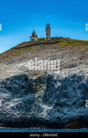 Vue sur l'île d'Anacapa depuis un bateau dans le parc national des îles Anglo-Normandes Banque D'Images