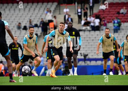 Istanbul, Turquie. 09th juin 2023. Robin Gosens d'Inter vu lors d'une dernière session d'entraînement avant la finale de la Ligue des champions de l'UEFA entre Manchester City et Inter au stade Atatürk d'Istanbul. (Crédit photo : Gonzales photo/Alamy Live News Banque D'Images