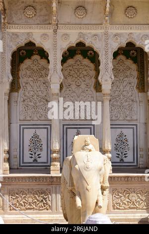 Gros plan d'une partie de Rajendra Pol, Palais de la ville, Jaipur. Banque D'Images