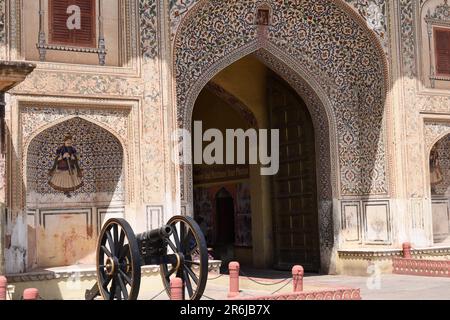 Udai Pol ou Atish Pol, Palais de la ville, Jaipur. Banque D'Images