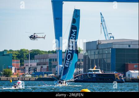 Kiel, Allemagne, 09. Juni 2023, course de l'océan, vol-by à Kiel. Fünf Imoca-Rennyachten in Aarhus gestuor haben am Nachmittag die Wendemarke in de Banque D'Images