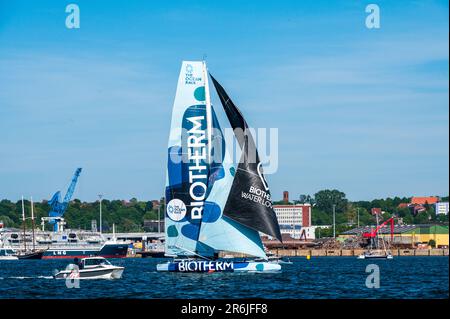 Kiel, Allemagne, 09. Juni 2023, course de l'océan, vol-by à Kiel. Fünf Imoca-Rennyachten in Aarhus gestuor haben am Nachmittag die Wendemarke in de Banque D'Images