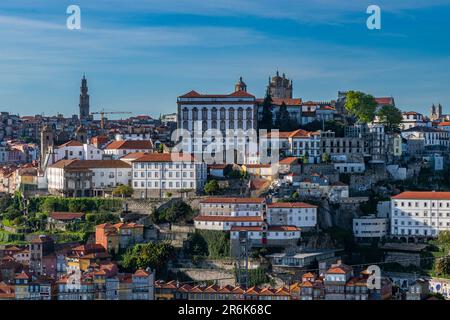 Vieille ville de Porto, site classé au patrimoine mondial de l'UNESCO, Portugal, Europe Banque D'Images