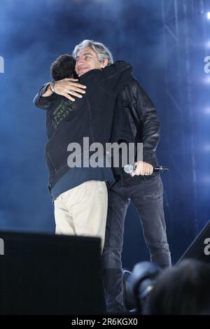 Stadio Olimpico , Rome, Italie, 09 juin 2023, Luciano Ligabue invité live Gazzelle pendant Gazzelle - Stadio Olimpico - concert de musique de chanteur italien Banque D'Images