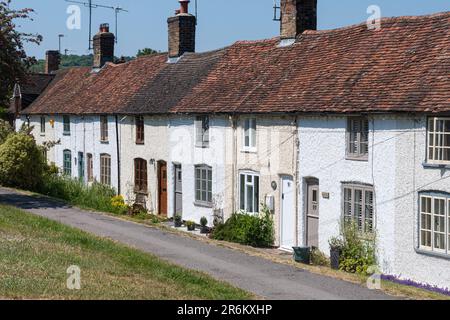 Terrasse de maisons de la fin du 18th siècle à Tring Road, Wendover, Buckinghamshire, Angleterre, Royaume-Uni, Un bâtiment classé de grade II Banque D'Images