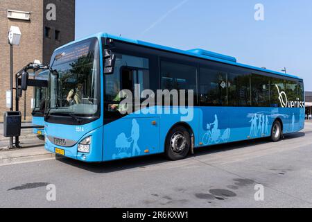 Le bus OV Regio Ijsselmond Iveco Crossway à la gare routière d'Emmeloord Banque D'Images