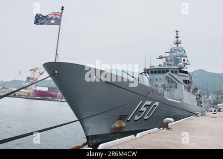 Kure, Japon. 10th juin 2023. Marine royale australienne HMAS Anzac (FFH 150) arrive vendredi à 10 juin 2023, dans la préfecture d'Hiroshima, au Japon, aux activités de la flotte de la Force d'autodéfense maritime du Japon. Photo par Keizo Mori/UPI crédit: UPI/Alay Live News Banque D'Images