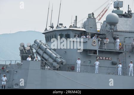 Kure, Japon. 10th juin 2023. Marine royale australienne HMAS Anzac (FFH 150) arrive vendredi à 10 juin 2023, dans la préfecture d'Hiroshima, au Japon, aux activités de la flotte de la Force d'autodéfense maritime du Japon. Photo par Keizo Mori/UPI crédit: UPI/Alay Live News Banque D'Images