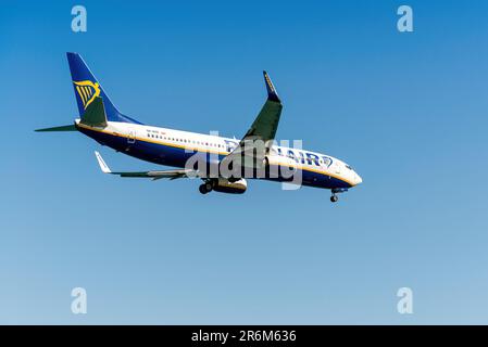 Larnaca, Chypre - 09 juillet 2022 : Boeing 737-8AS des compagnies aériennes Ryanair Banque D'Images