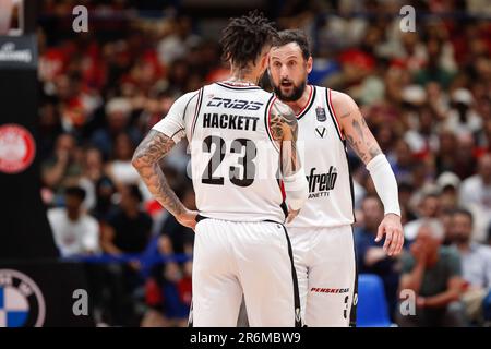 Milan, Italie. 09th juin 2023. Italie, Milan, juin 9 2023: Marco Belinelli (Virtus Guard) donne des conseils à ses coéquipiers dans le 3rd trimestre pendant le match de basket EA7 Emporio Armani Milan contre Virtus Segafredo Bologna, finale game1 Playoff LBA 2022-2023 (photo de Fabrizio Andrea Bertani/Pacific Press) Credit: Pacific Press Media production Corp./Alay Live News Banque D'Images