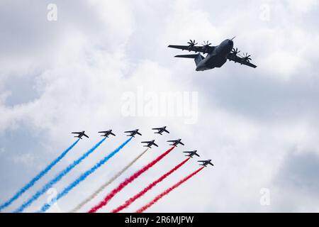 Le Mans, France. 10th juin 2023. Patrouille de France pendant les 24 heures du Mans 2023 sur le circuit des 24 heures du Mans de 10 juin à 11, 2023 au Mans, France - photo: Julien Delfosse/DPPI/LiveMedia crédit: Agence photo indépendante/Alamy Live News Banque D'Images
