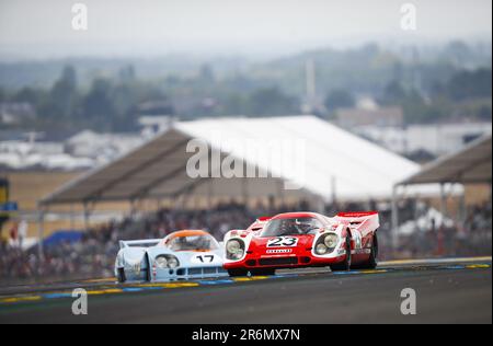 Le Mans, France. 10th juin 2023. Porsche 917 K conduit par Hans Herrmann et Richard Attwood, vainqueur du Mans 1970 lors de la parade précédant les 24 heures du Mans 2023 sur le circuit des 24 heures du Mans de 10 juin au 11, 2023 au Mans, France - photo : Joao Filipe/DPPI/LiveMedia crédit: Agence de photo indépendante/Alay Live News Banque D'Images