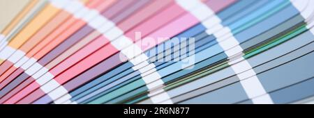 Ventilateur de palette dans différents échantillons de couleurs multicolores pour la conception intérieure Banque D'Images