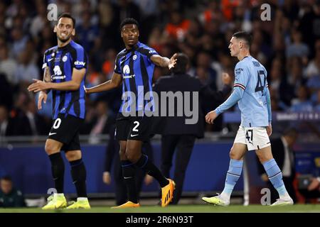 ISTANBUL - Denzel Dumfries du FC Internazionale Milano lors de la finale de la Ligue des champions de l'UEFA entre le FC de la ville de Manchester et le FC Inter Milan au stade olympique Ataturk sur 10 juin 2023 à Istanbul, Turquie. Banque D'Images