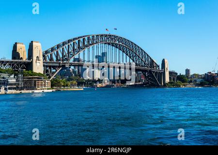 Sydney Harbour Bridge avec North Sydney en arrière-plan, Nouvelle-Galles du Sud, Australie Banque D'Images