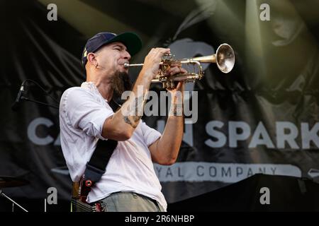 Rouen, France. 10th juin 2023. Le Capitaine Sparks & Royal Company se produit sur scène lors de la huitième édition d'Armada on 10 juin 2023 à Rouen, France. Crédit : Bernard Menigault/Alamy Live News Banque D'Images